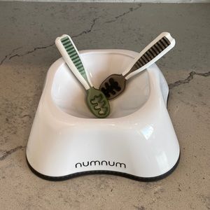 NumNum beginner bowl and spoons